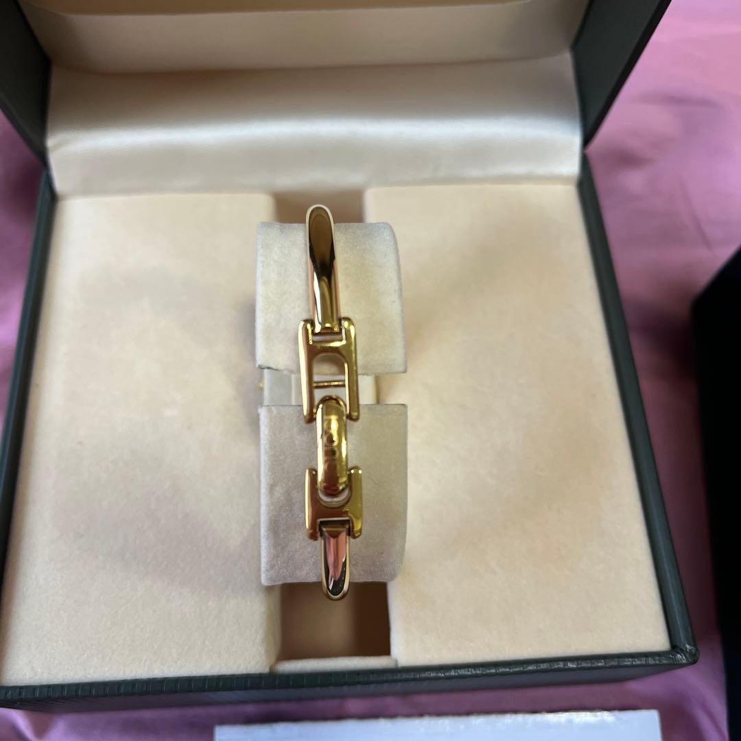 GUCCI 1900L ゴールド レディース　腕時計　バングルウォッチ