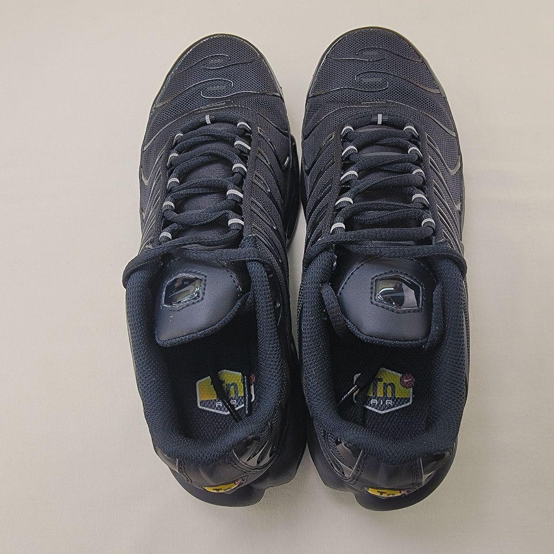 ナイキ エア マックス プラス ウィメンズ　トリプルブラック 25cm