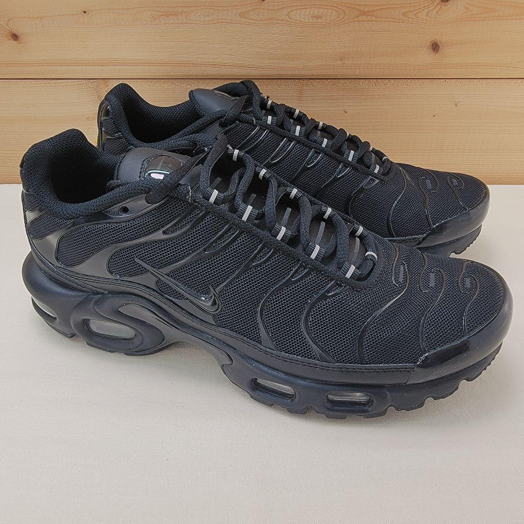 ナイキ エア マックス プラス ウィメンズ　トリプルブラック 25cm