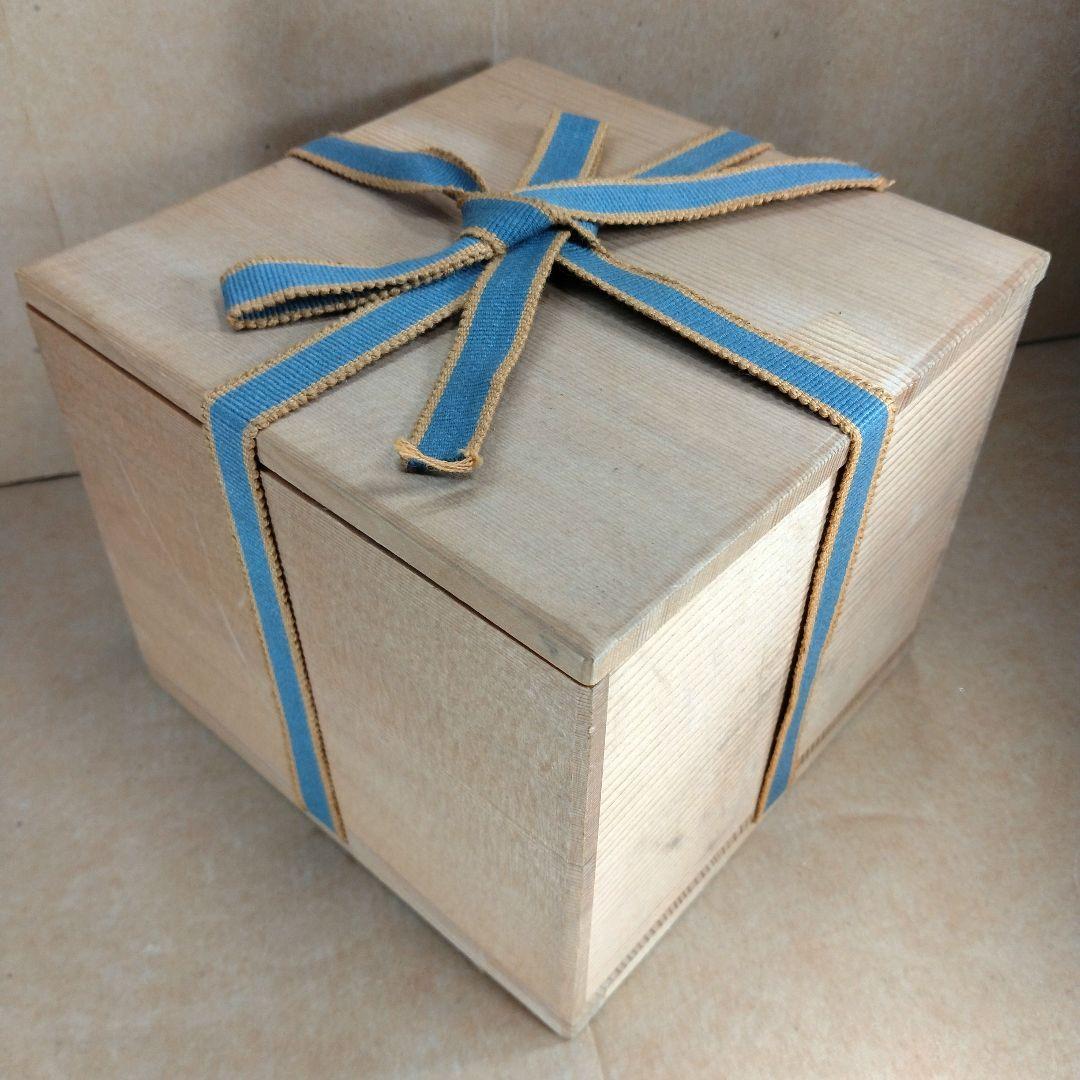 りー【本物保証】金城次郎 魚紋内ハケ目茶碗 共箱 栞 美品最上位秀作壷屋焼