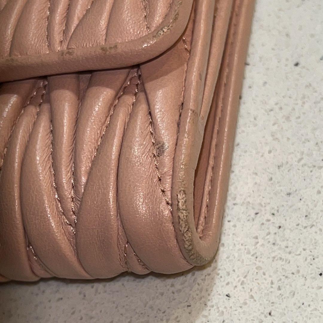 【極美品】miu miu ミュウミュウ マテラッセ 二つ折り財布 ミニ財布