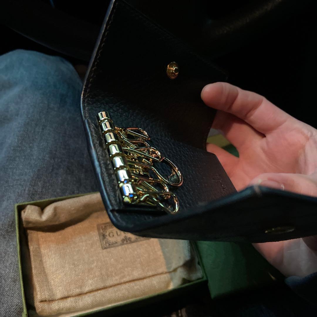 GUCCI ブラックレザーキーケース