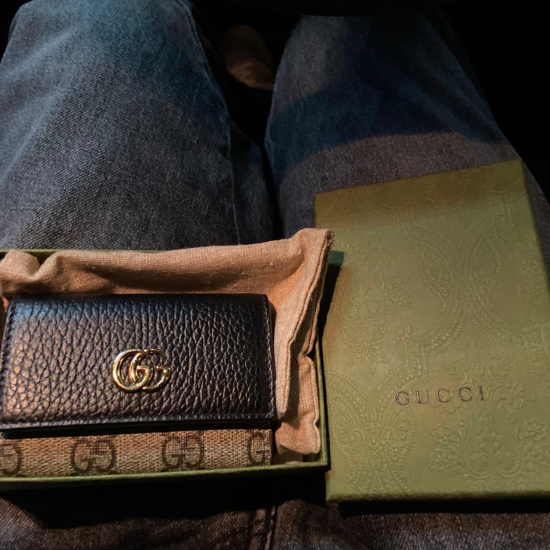 GUCCI ブラックレザーキーケース