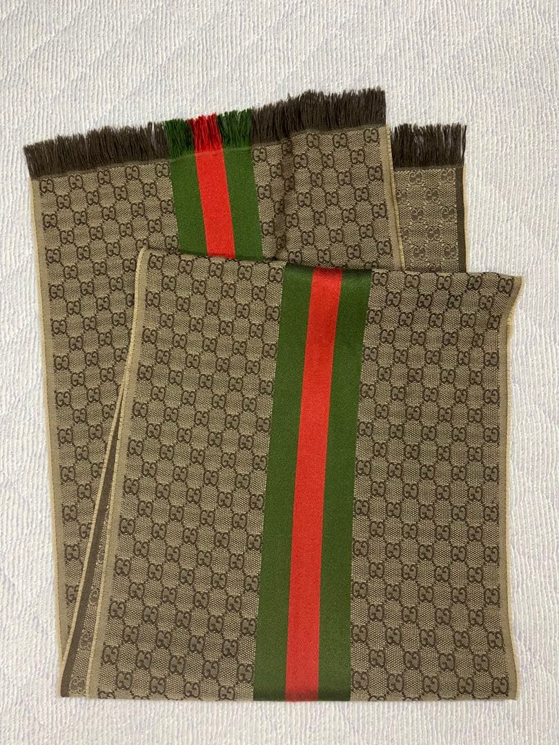 GUCCIマフラー ベージュ