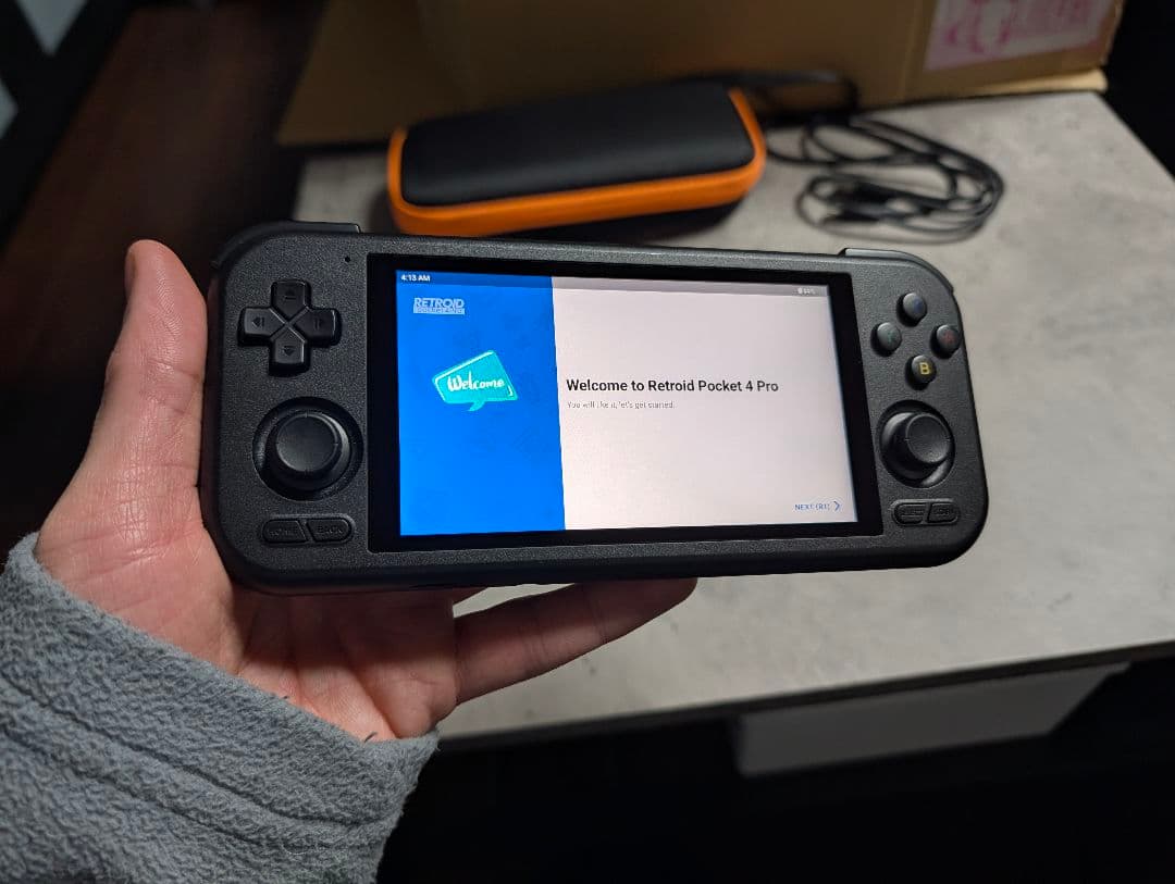 Retroid Pocket 4 Pro そしてキャリングケース