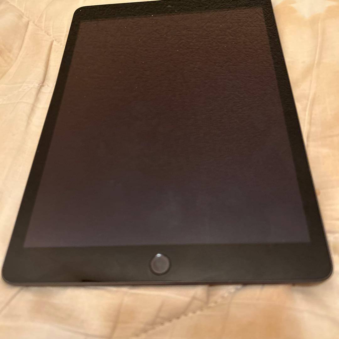 iPad10.2インチ第9世代Wi-Fi+Cellular64GB カバー付き