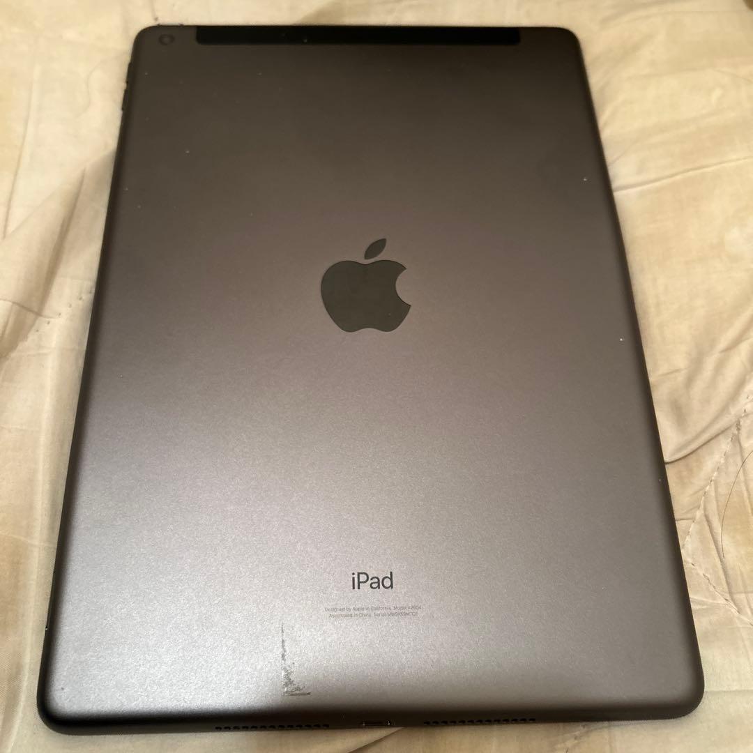 iPad10.2インチ第9世代Wi-Fi+Cellular64GB カバー付き