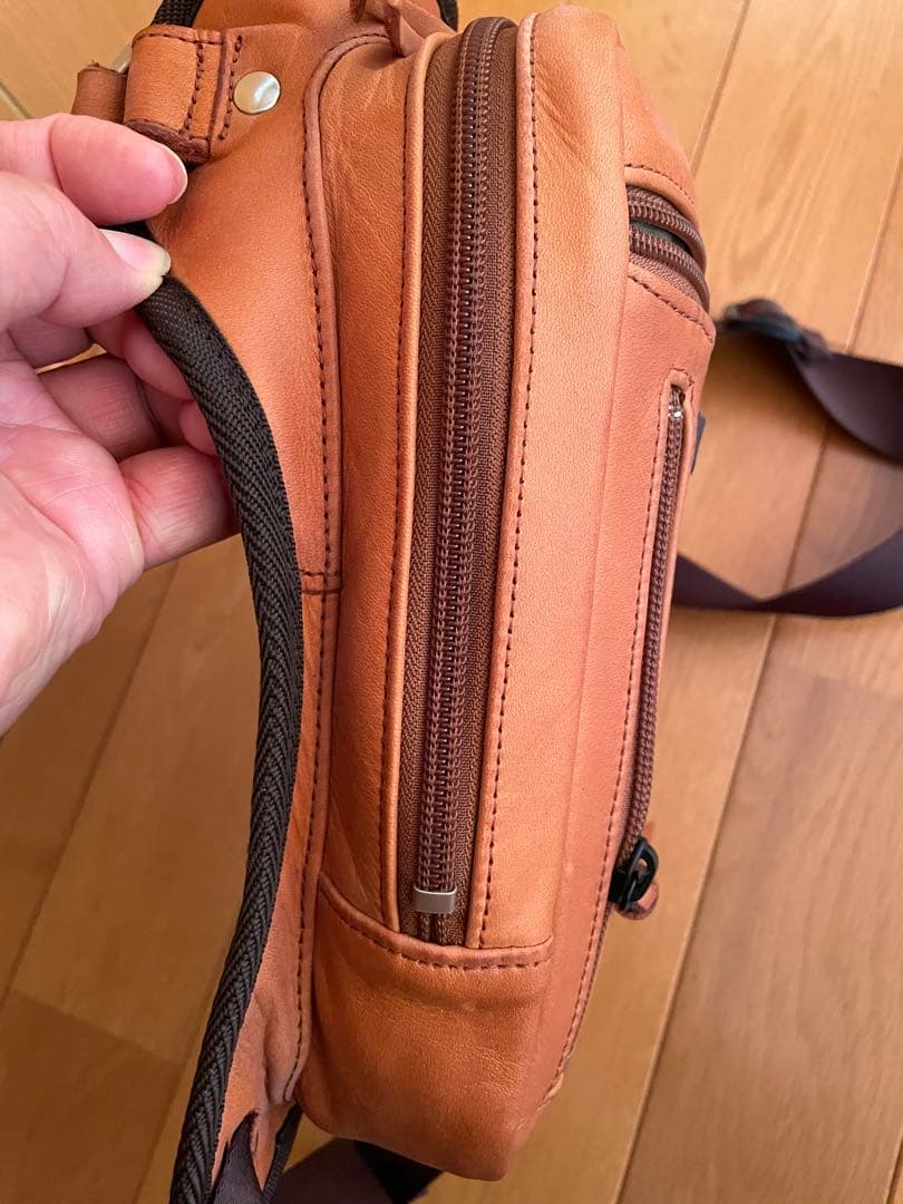 クシタニ2ウェイレッグバッグ