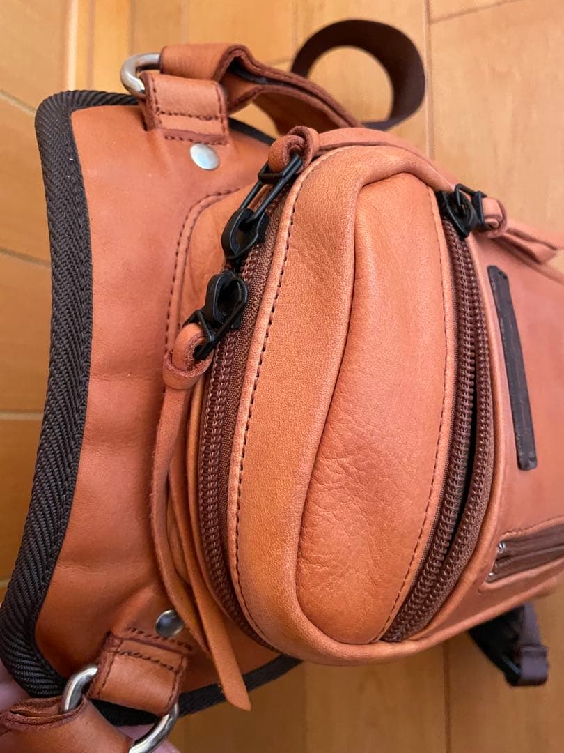 クシタニ2ウェイレッグバッグ