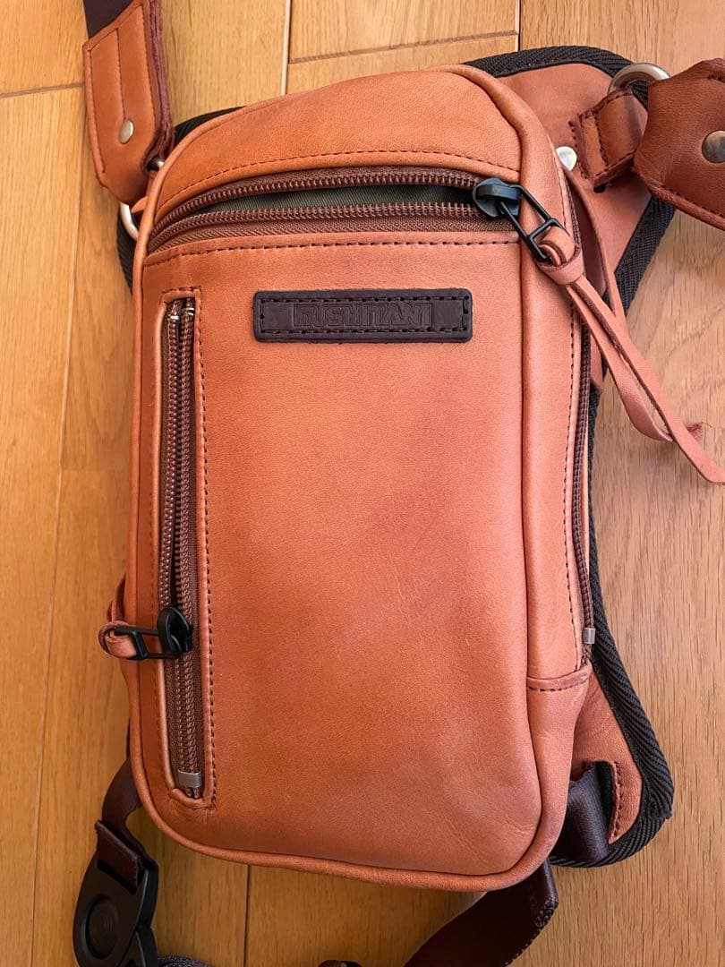 クシタニ2ウェイレッグバッグ