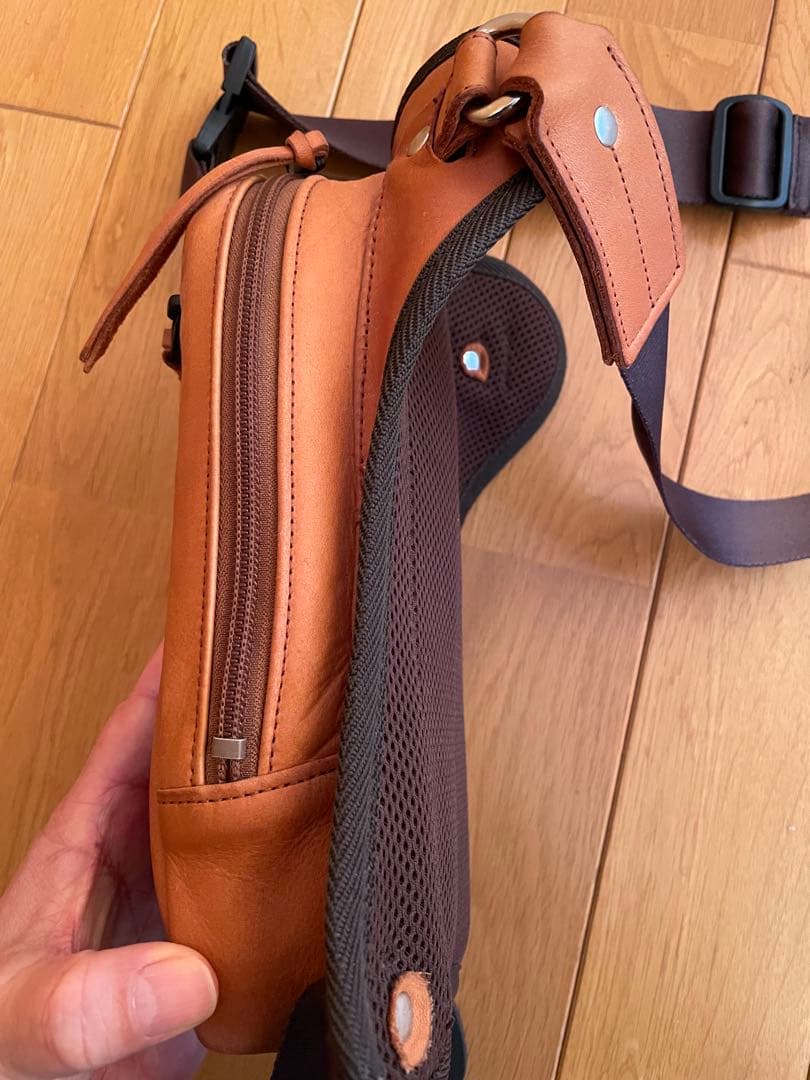 クシタニ2ウェイレッグバッグ