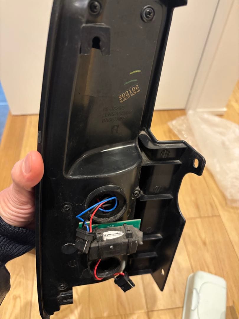 諦メール 　MBROLEDテールランプクリアブラック　jb23