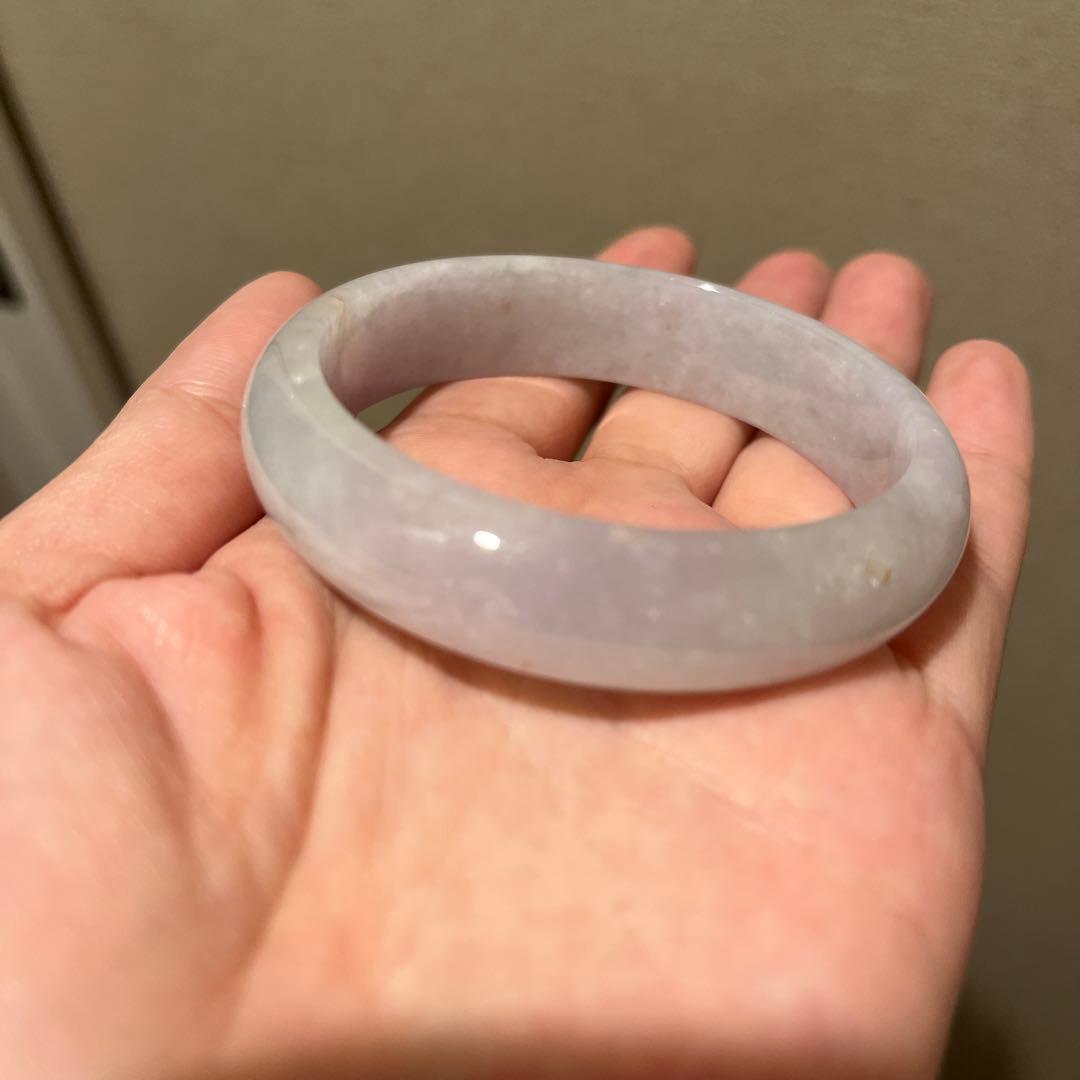 【鑑別書付】ミャンマー産本翡翠のバングル(高透過度:内径55ミリ)