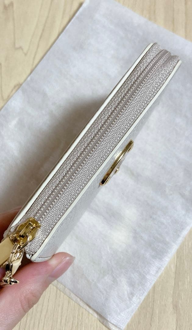 極美品‼️ATAO アタオ　ベル/キーケース+ミニ財布　アイビスホワイト　小銭入れ