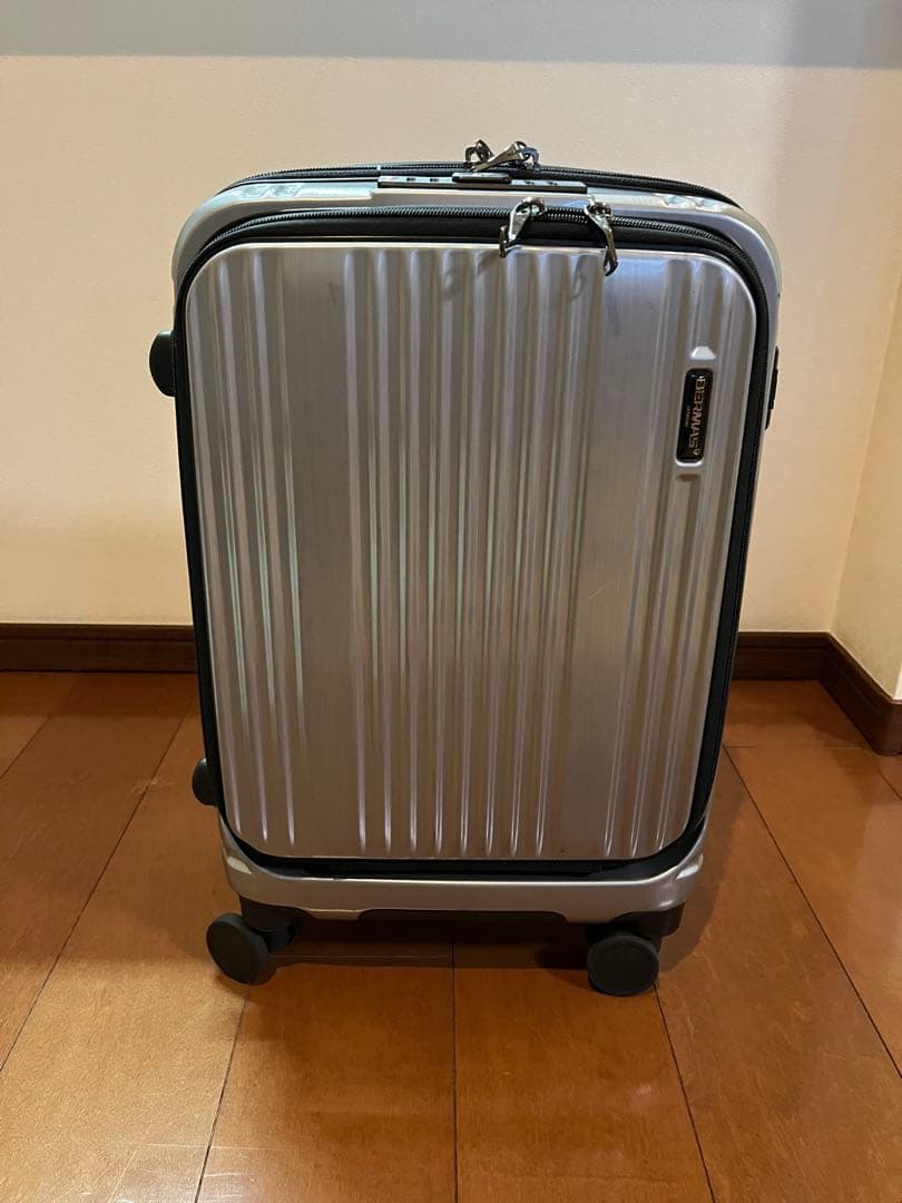 スーツケース キャリーケース BERMAS 35L シルバー TSA LOCK