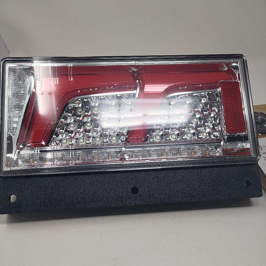 Koito トラック用 LEDリアコンビネーションランプ 2連タイプ　右