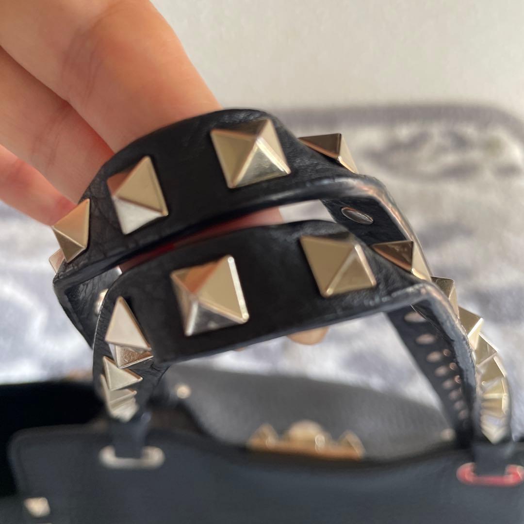 超美品　VALENTINO ヴァレンティノスタッズ付きショルダーバッグ2WEY