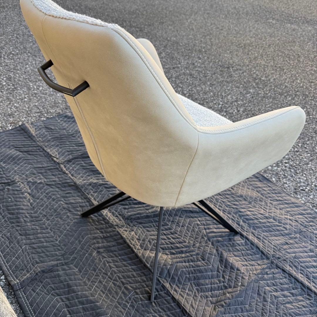 ② アルモニア ダイニングチェア 椅子　回転式　一脚 ラウンジチェア