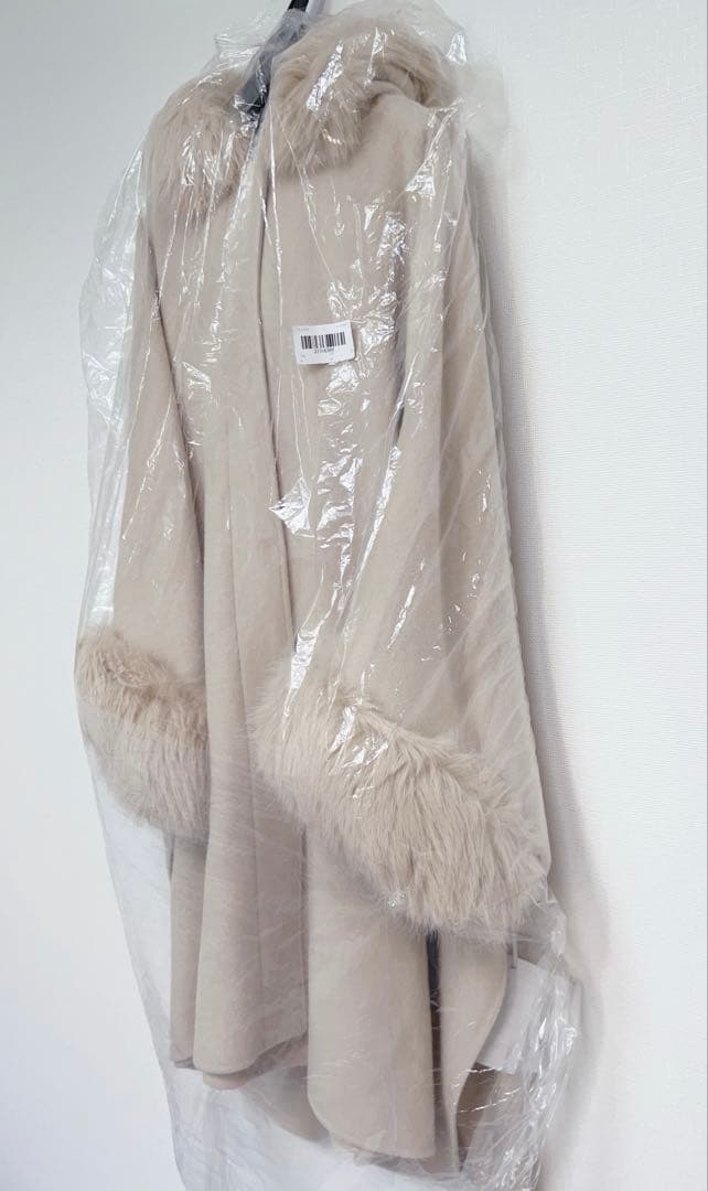 新品タグ付き　セルフォード ファーポンチョコート　キャメル　今期