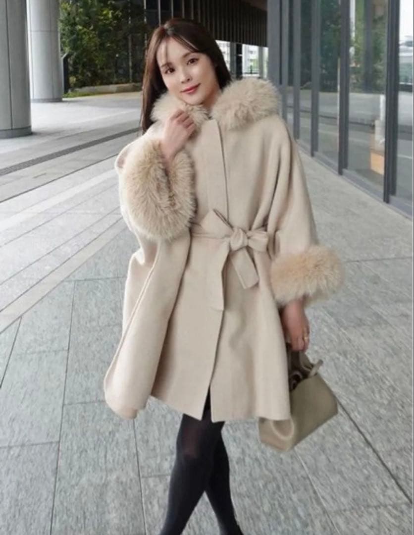 新品タグ付き　セルフォード ファーポンチョコート　キャメル　今期