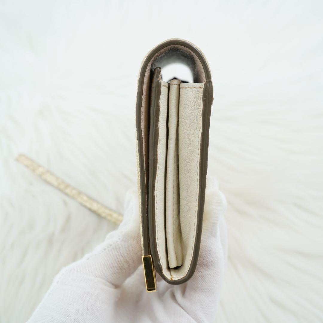 新品未使用品　箱付き　Chloe クロエ　長財布　レザー　ベルト　ゴールド