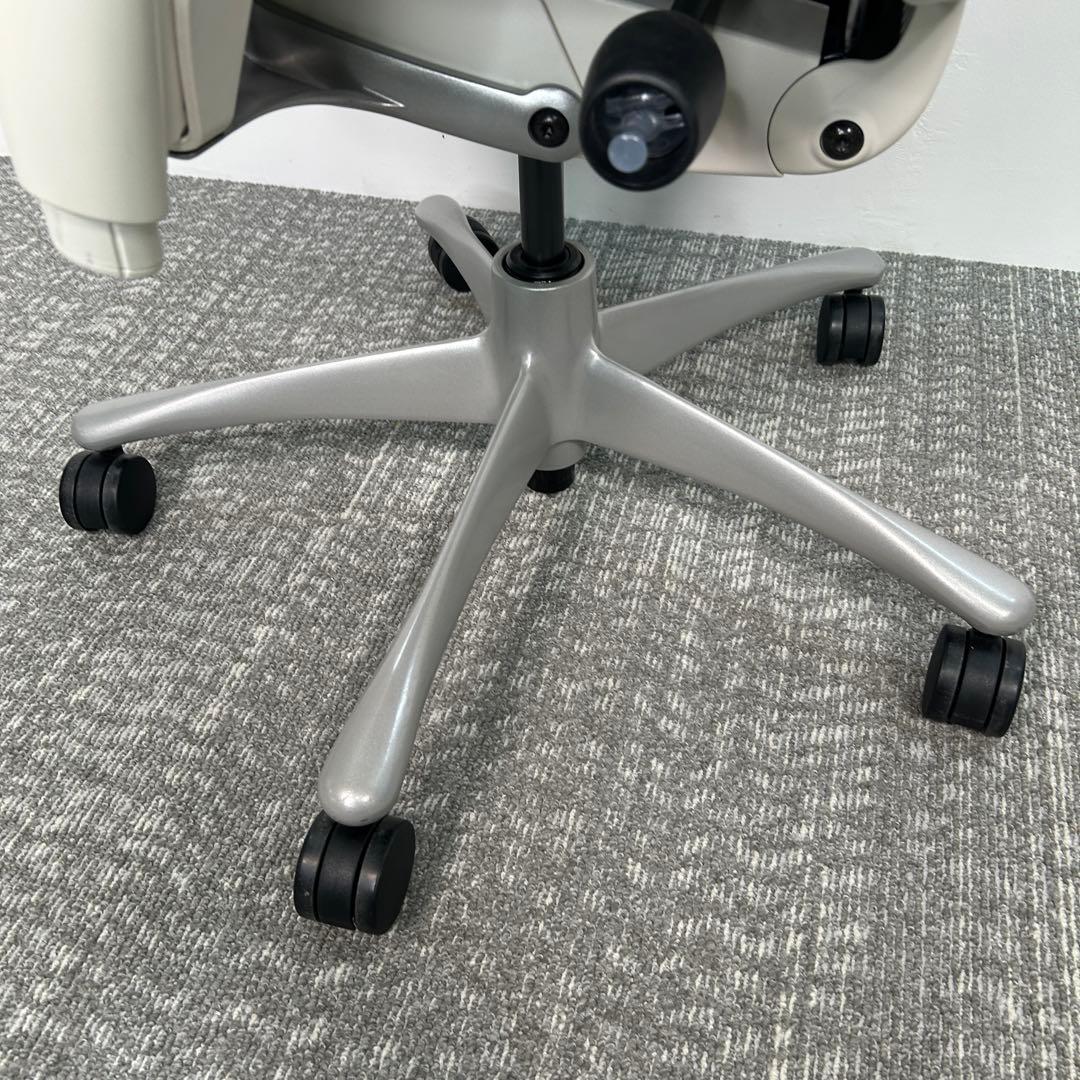 2014年製　エンボディチェア 最高級 ハーマンミラー Embody