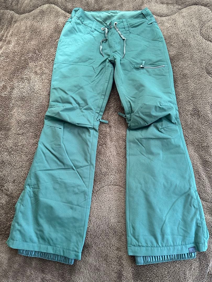 新品ROXY ロキシー スノーボードスキーパンツ Nadia S