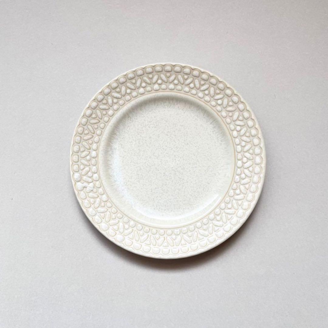 美濃焼　レース　ケーキ皿　取り皿　17cm 生成りホワイト　2枚