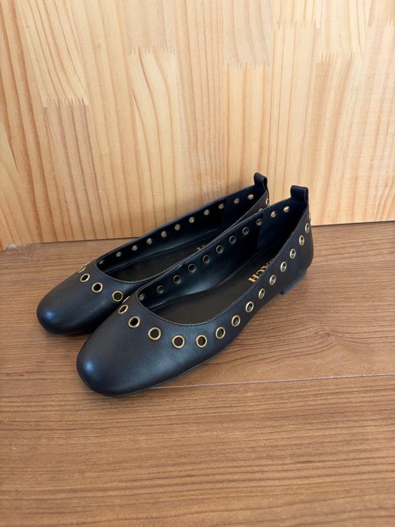 【y⭐︎y.】COACH アイレットデザイン フラットシューズ ブラック