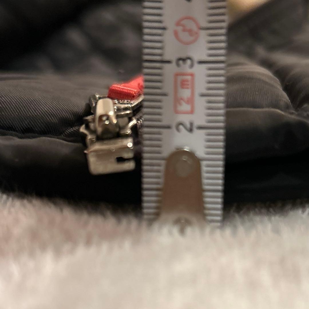 PRADA フード付きブラックジャケット