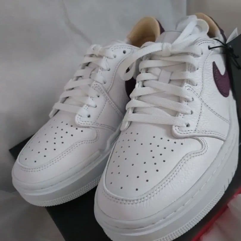 ナイキNIKE【新品未使用】エアジョーダン1エレベート25cm　ホワイトパープル