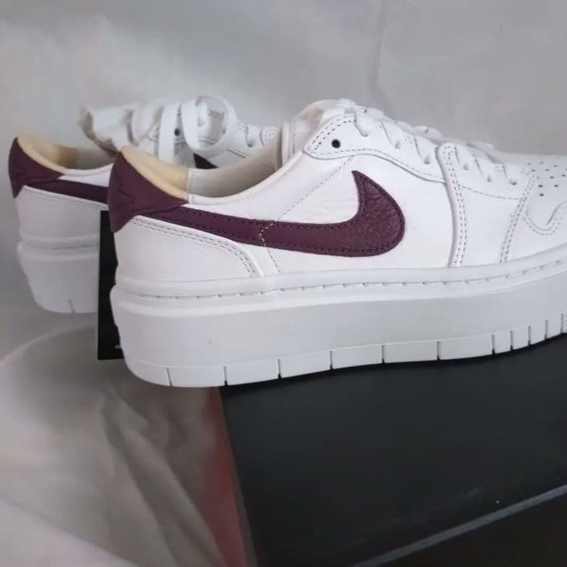 ナイキNIKE【新品未使用】エアジョーダン1エレベート25cm　ホワイトパープル