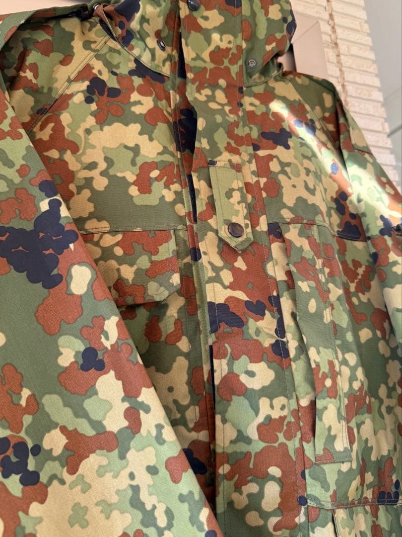 防水加工済み　迷彩雨具　L GORE-TEX