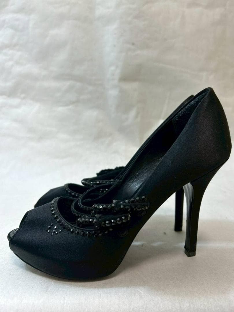 LOUIS VUITTON ブラック オープントゥヒール