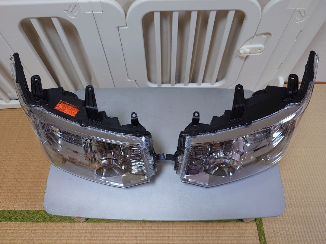 デリカD5 純正ヘッドライト　左右　超極上美品　早い者勝ち❕️