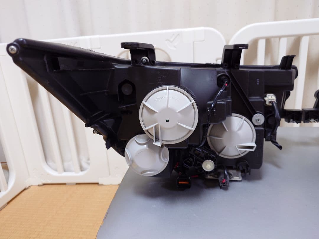 デリカD5 純正ヘッドライト　左右　超極上美品　早い者勝ち❕️