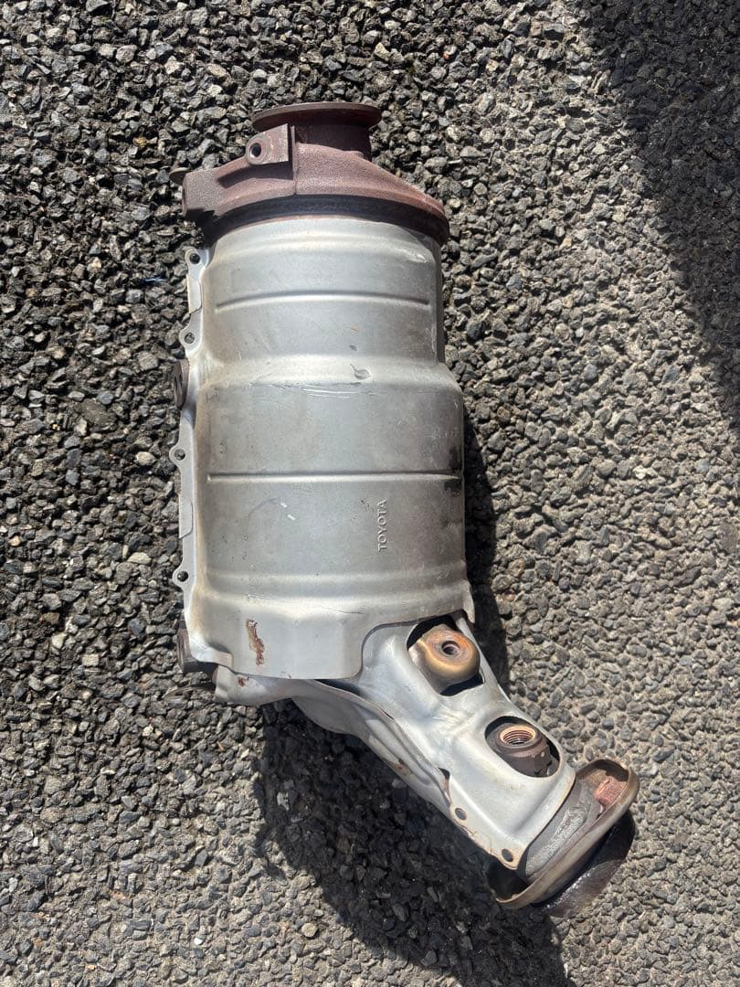 GDH200系ハイエース　エキマニコンバータASSY