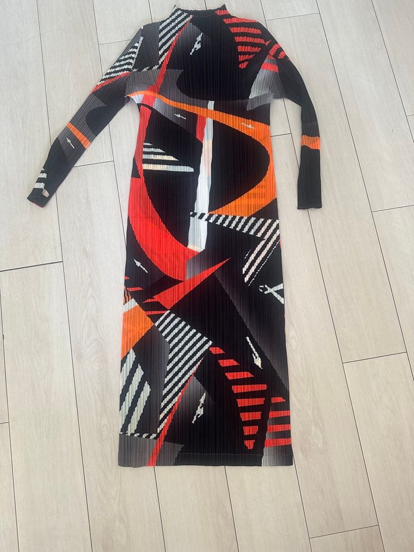 Pleats Please IsseyMiyake幾何学模様 長袖ワンピース