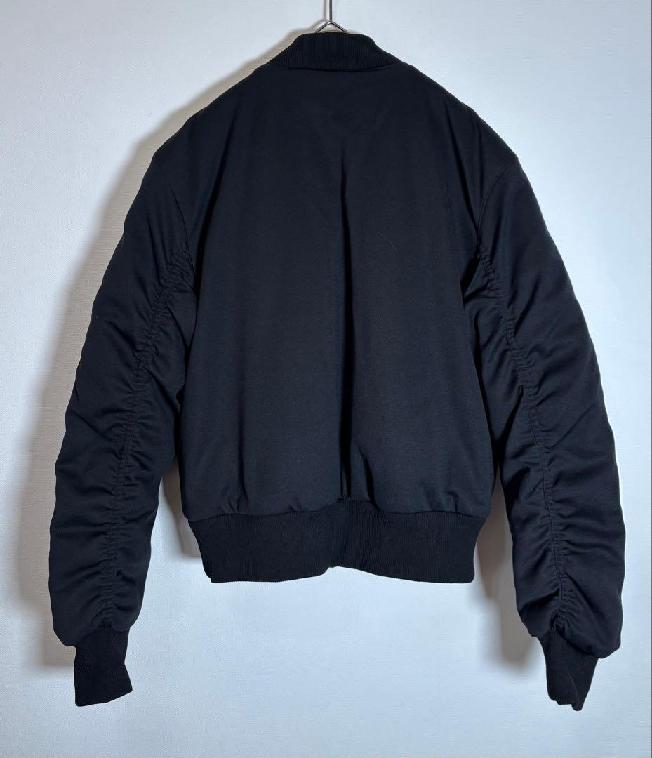 adidas トレフォイル刺繍ロゴ　ダブルジップ　中綿入りサイドライン　MA-1