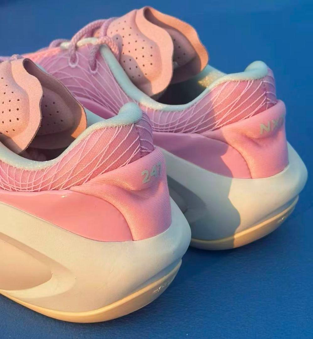 EQLZ 247 NXT \"Bubbio Gum\" 希少バッシュ 日本未発売