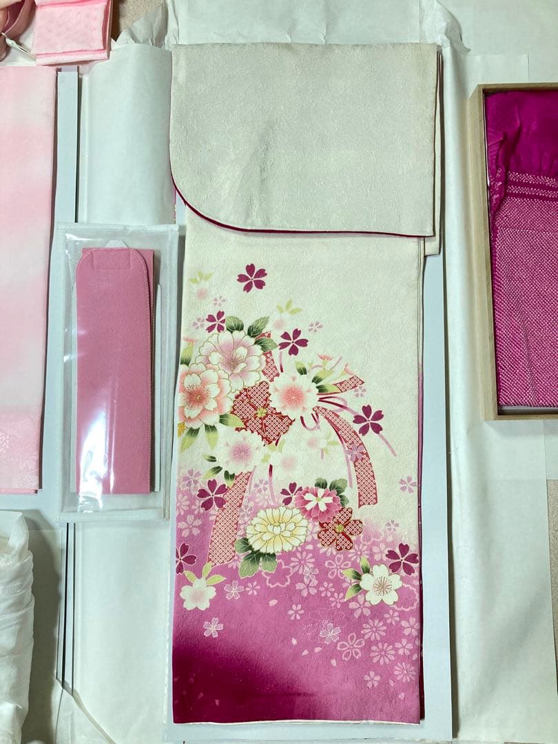 成人式用 振袖 一式セット　着物ハンガー付き