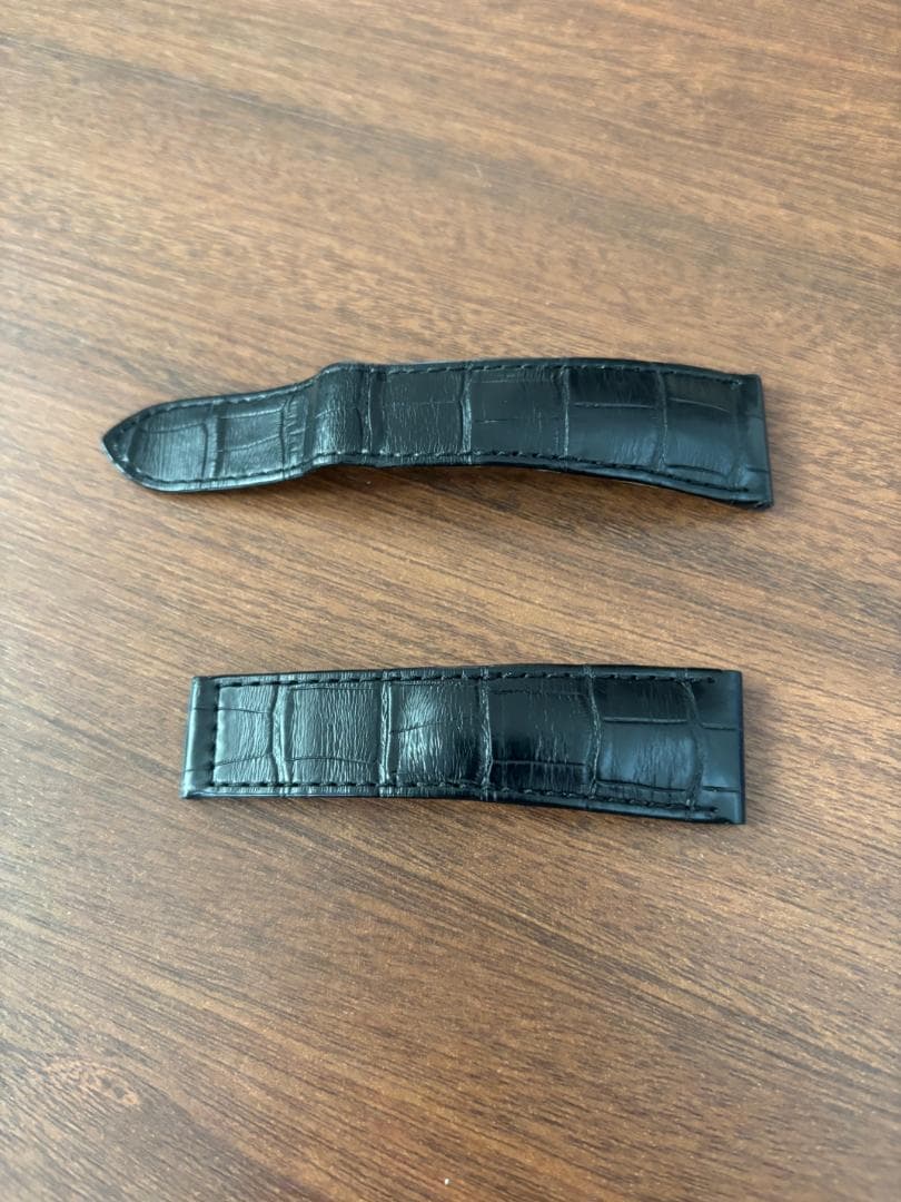 カルティエ 純正バックルとアリゲーター純正ベルト ラグ幅22mm 黒 セット