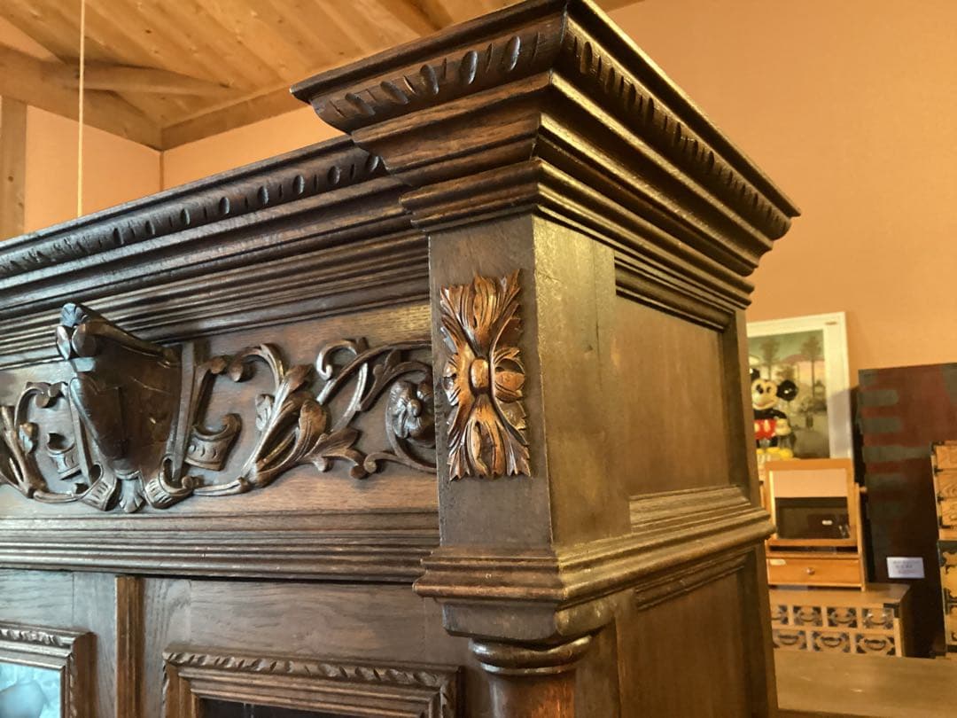 19世紀 アンティークフレンチ　オーク　ルネッサンス　ハントスタイルキャビネット