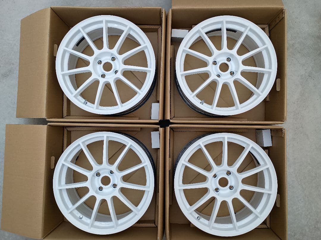 ASSO アルミホイール パルティーレ ピュアホワイト 17インチ アバルト