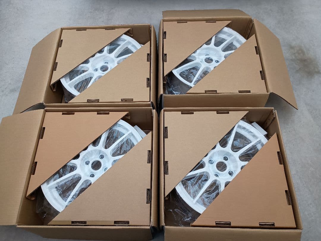 ASSO アルミホイール パルティーレ ピュアホワイト 17インチ アバルト