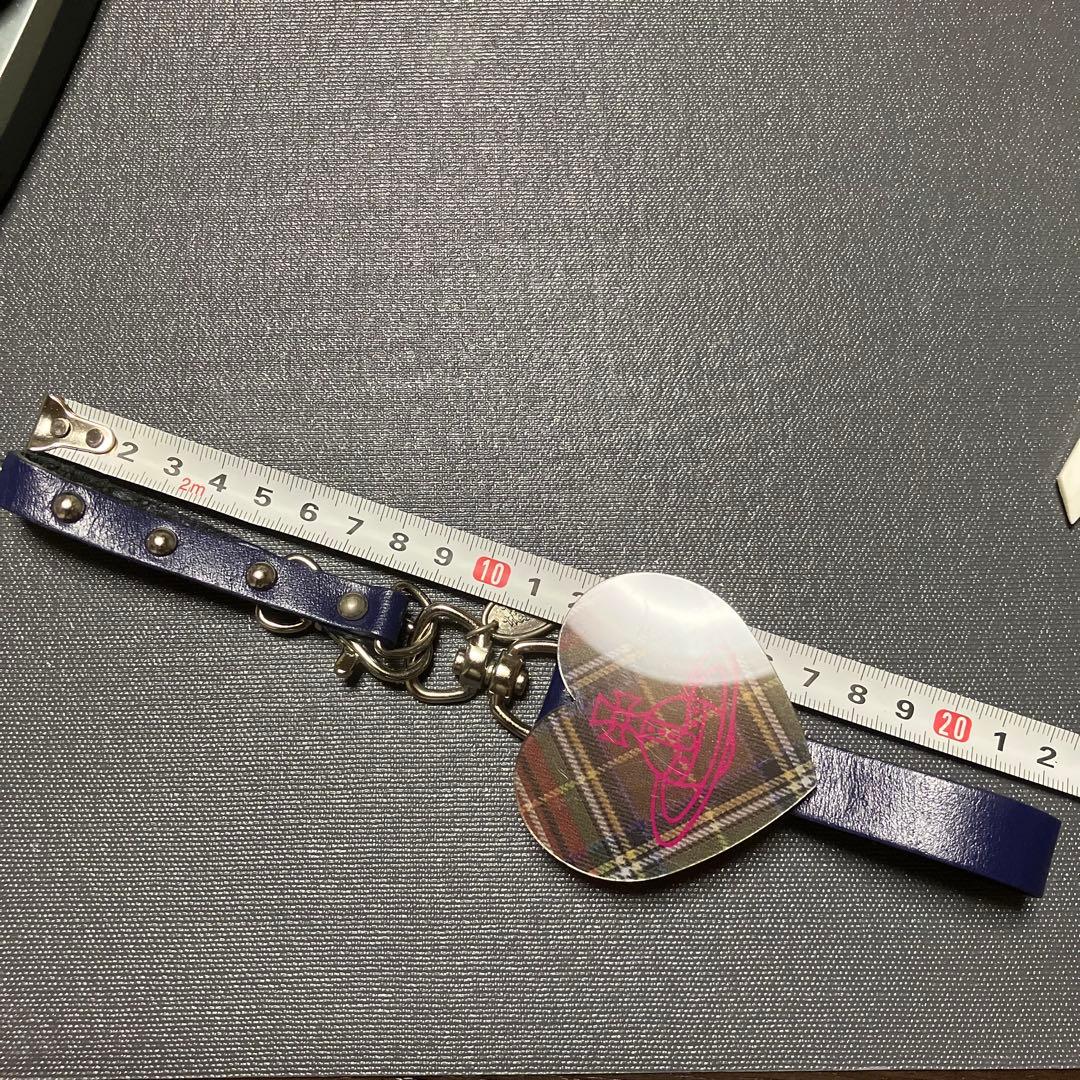 ヴィヴィアン・ウエストウッド ハート スタッズ グローブホルダー チャーム