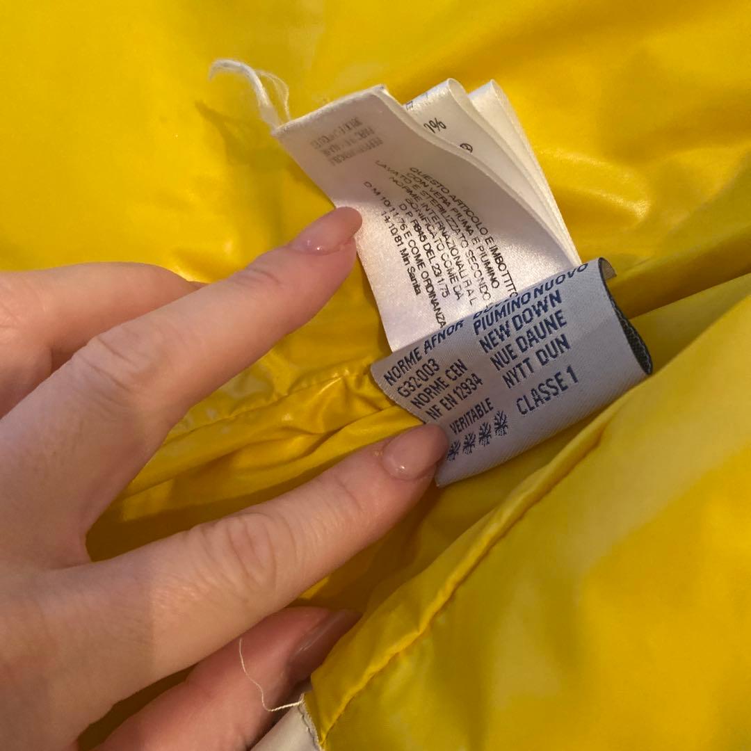 MONCLER イエロー ダウンベスト