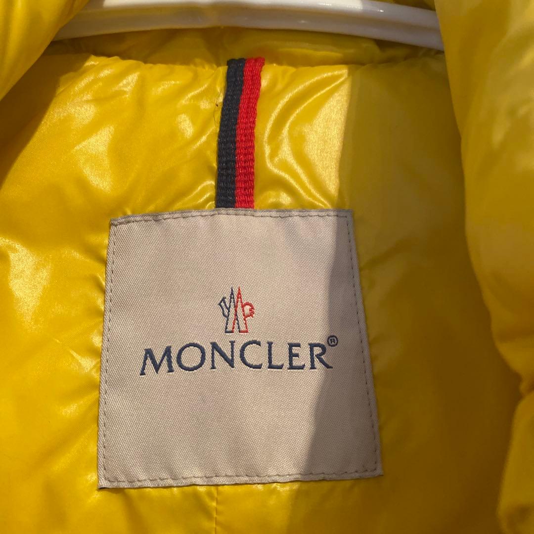 MONCLER イエロー ダウンベスト