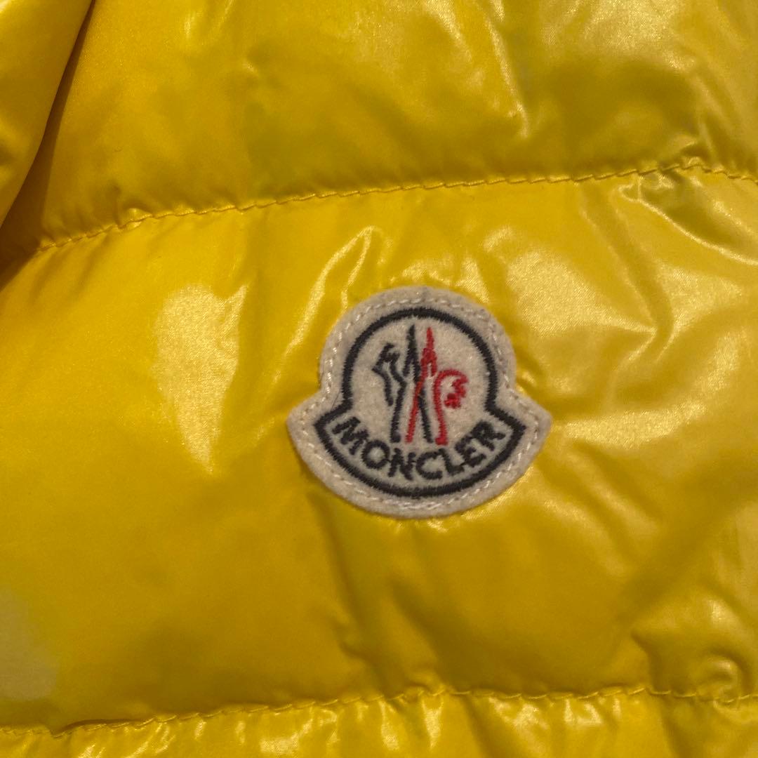MONCLER イエロー ダウンベスト