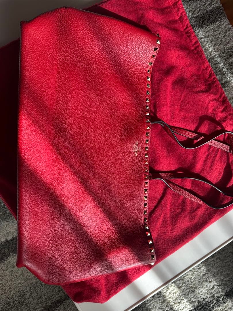 ヴァレンティノ Valentino Garavani レッド トートバッグ